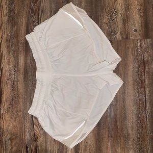 Hotty Hot Short 2.5”